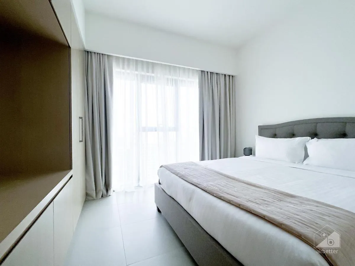 Luxury Burj Royale Modern Apt City View Balcony Dubai