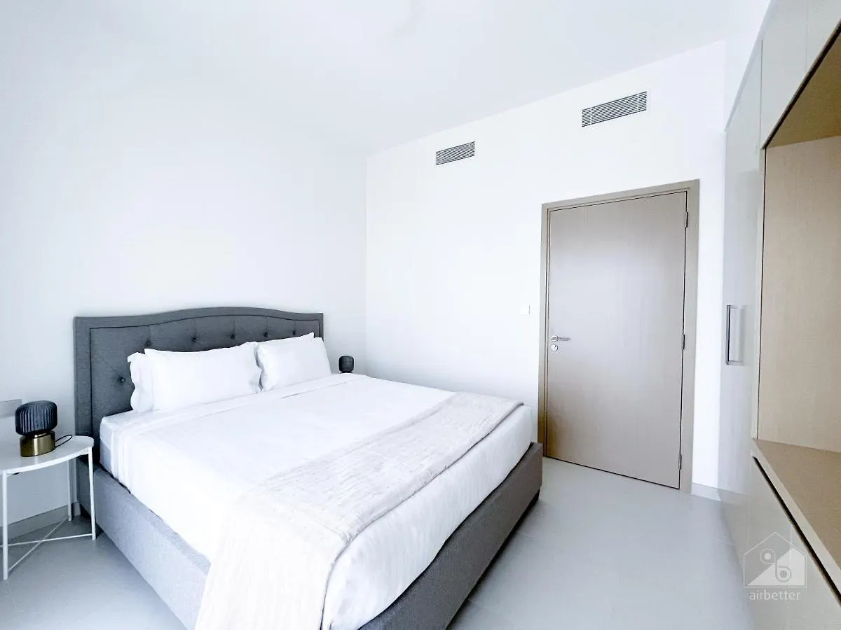 Apartment Luxury Burj Royale Modern Apt City View Balcony Dubai United Arab Emirates
